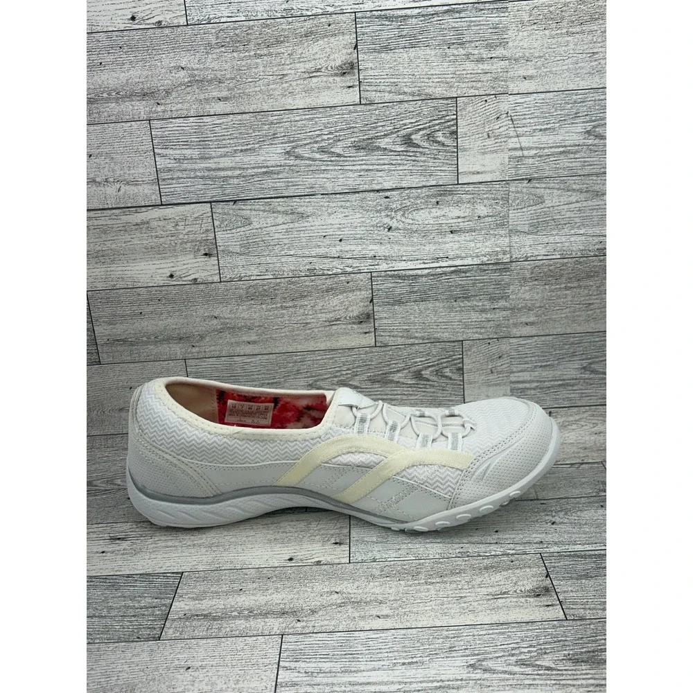 Skechers Relaxed Fit White Memory Foam Slip On Sneakers Shoes‎ Women Sz 10 23030